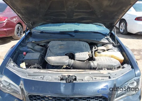 2017 Chrysler 300 300S из США, поврежденный, VIN 2C3CCABG1HH516285